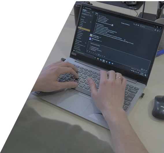 RaceAmerica software on laptop